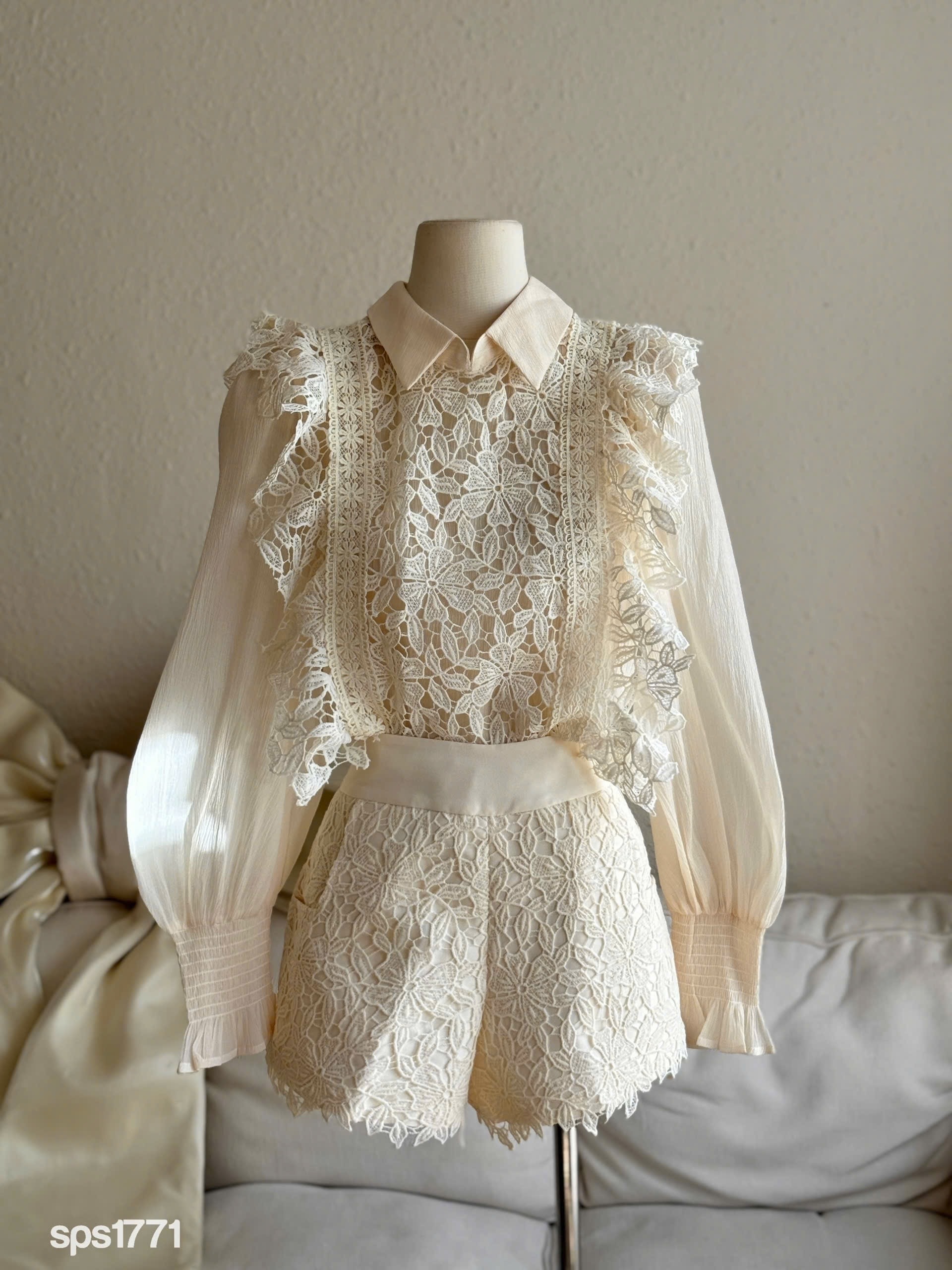 13aa46aeb9d4cfe4b9e3b3b688d3589c